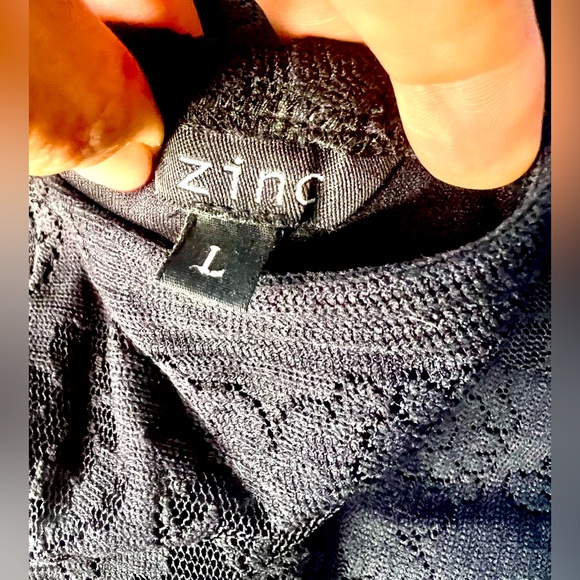 Black dress like new. It looks beautiful! - Picture 7 of 7